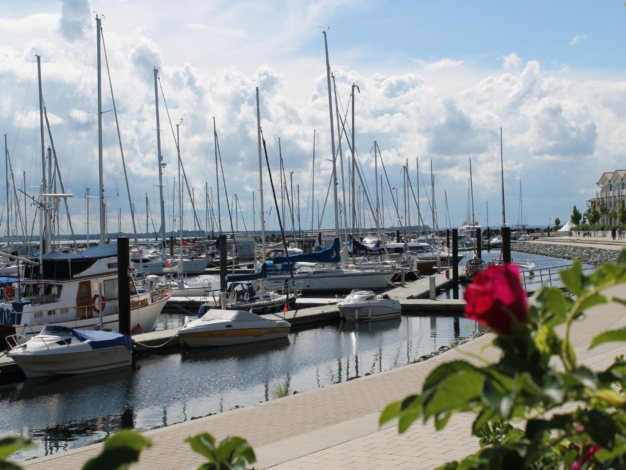 Classy Apartment In Boltenhagen With Terrace エクステリア 写真